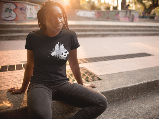Detroit Grunge 313 Women's T-shirt on Black & Gray